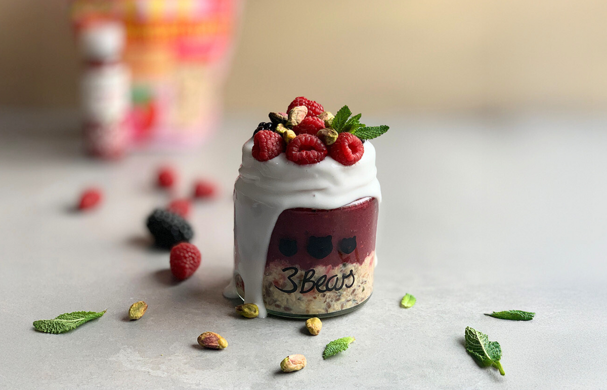 Berry Shot Overnight Oats – Quick &amp; perfect for summer